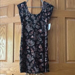 Elegant Black Floral Dress medium